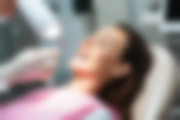 成都青羊优品口腔门诊部拔牙优惠价格仅需350元起，原价500元起，享受高品质服务，实惠不容错过！